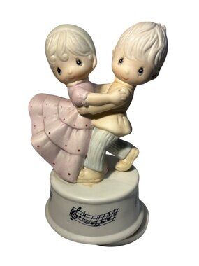 Dancing Couple Music Box Figurine Vintage Giftcraft Taiwan 6" Ceramic Pink White